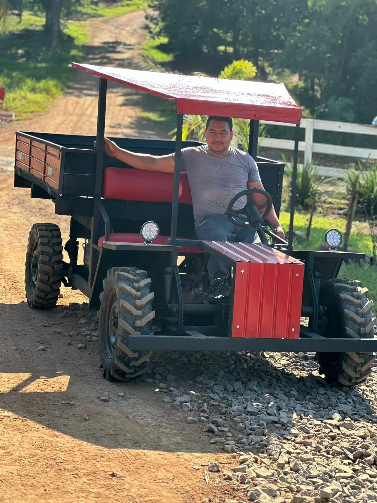 Carreta agrícola mecânica fusca + motor a gasolina novo 10 hp