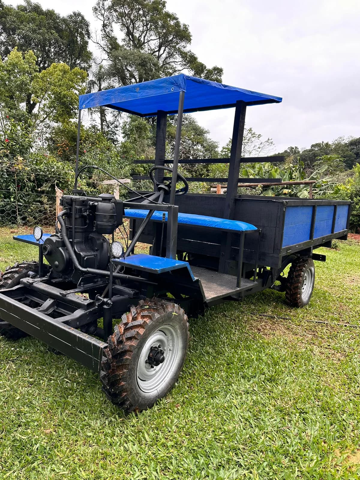 Carreta agrícola 4x4 1 pistão